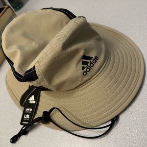 Adidas Victory III Bucket Hat.  NWT